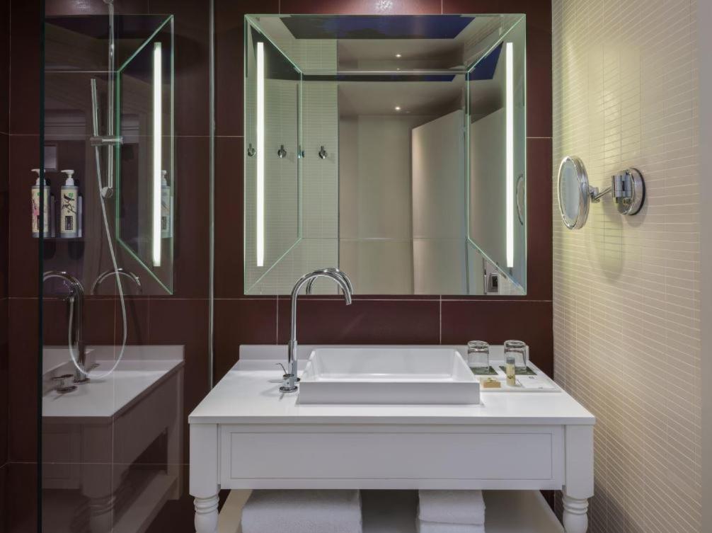 רואי-מלמזון Renaissance Paris Hippodrome De St. Cloud Hotel מראה חיצוני תמונה