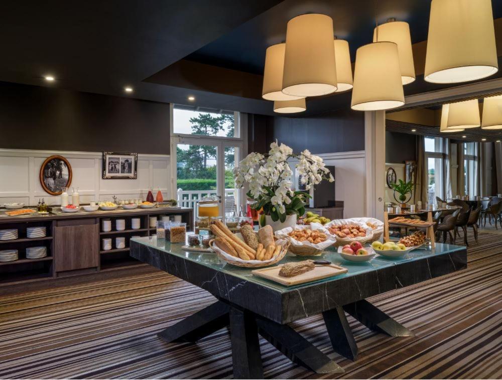 רואי-מלמזון Renaissance Paris Hippodrome De St. Cloud Hotel מראה חיצוני תמונה