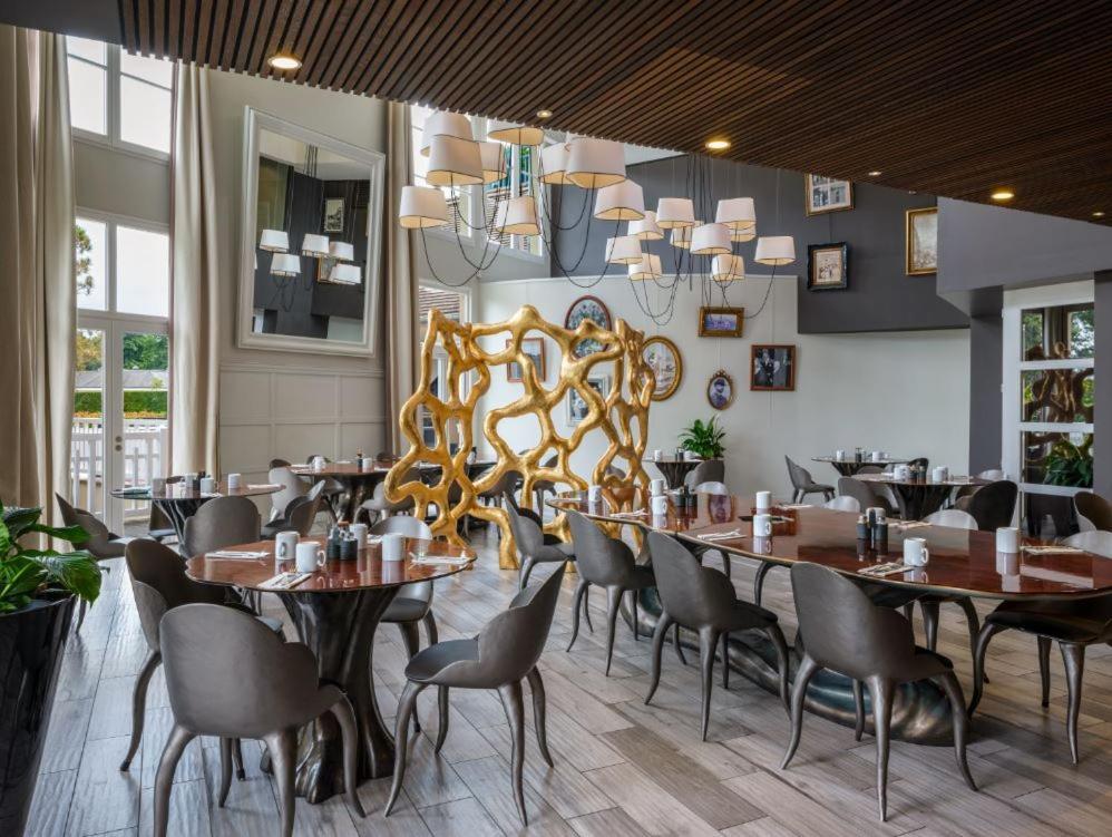 רואי-מלמזון Renaissance Paris Hippodrome De St. Cloud Hotel מראה חיצוני תמונה
