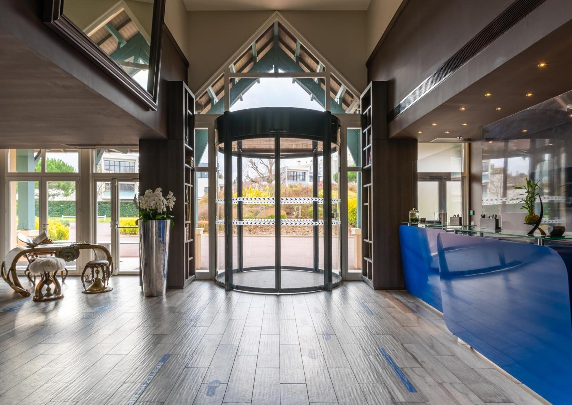 רואי-מלמזון Renaissance Paris Hippodrome De St. Cloud Hotel מראה חיצוני תמונה