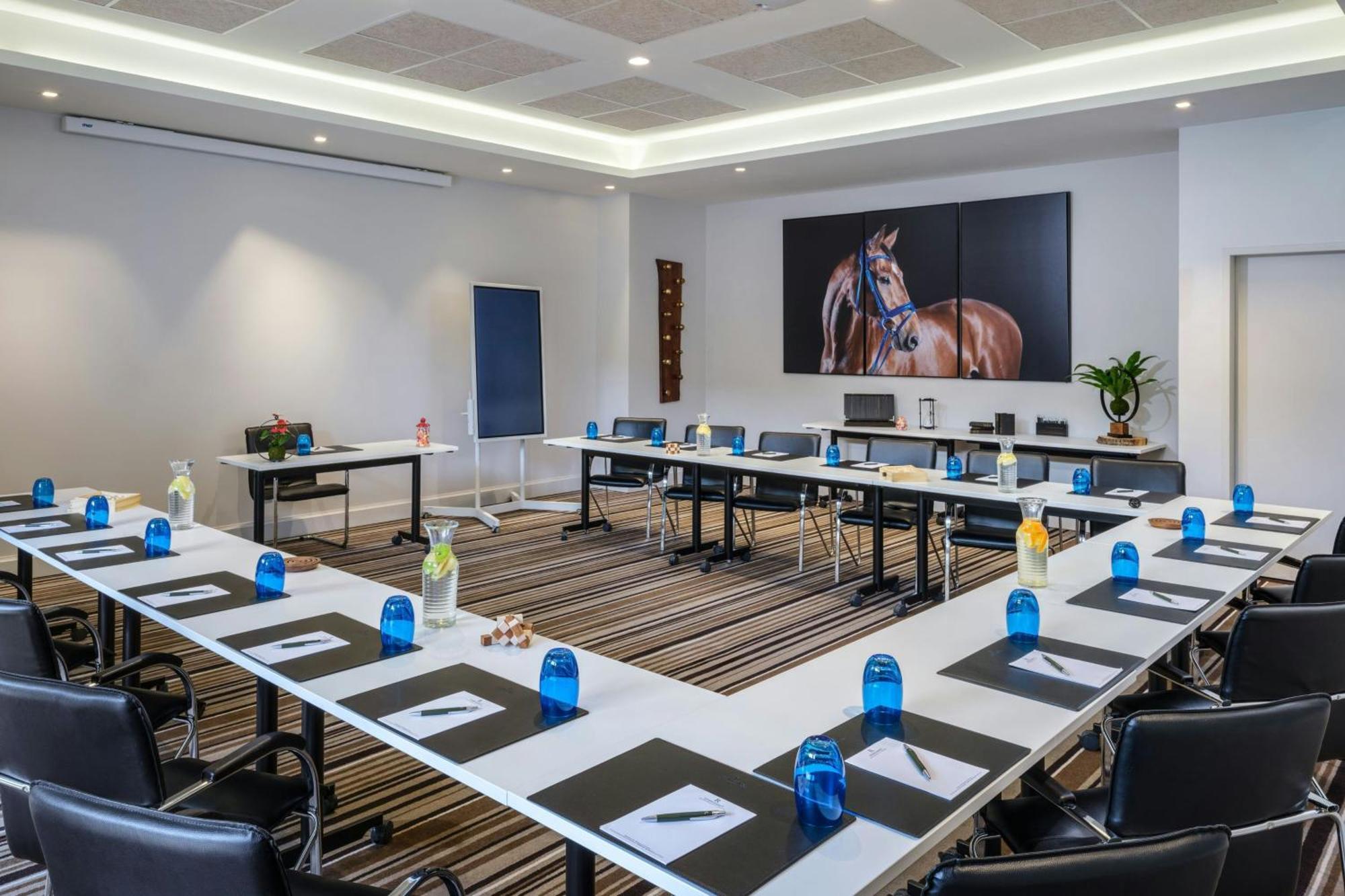 רואי-מלמזון Renaissance Paris Hippodrome De St. Cloud Hotel מראה חיצוני תמונה