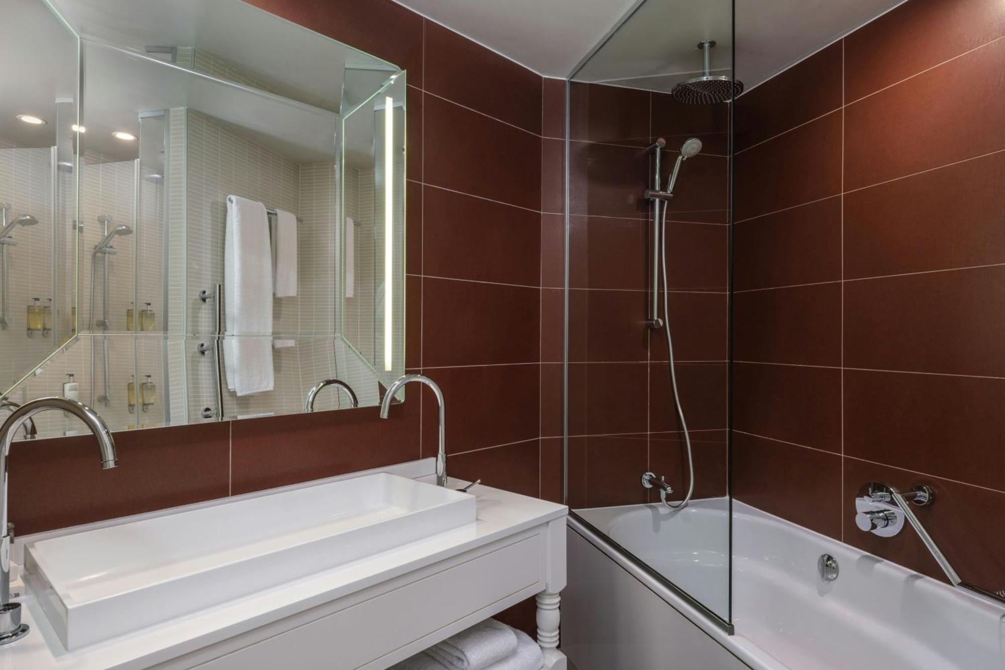 רואי-מלמזון Renaissance Paris Hippodrome De St. Cloud Hotel מראה חיצוני תמונה