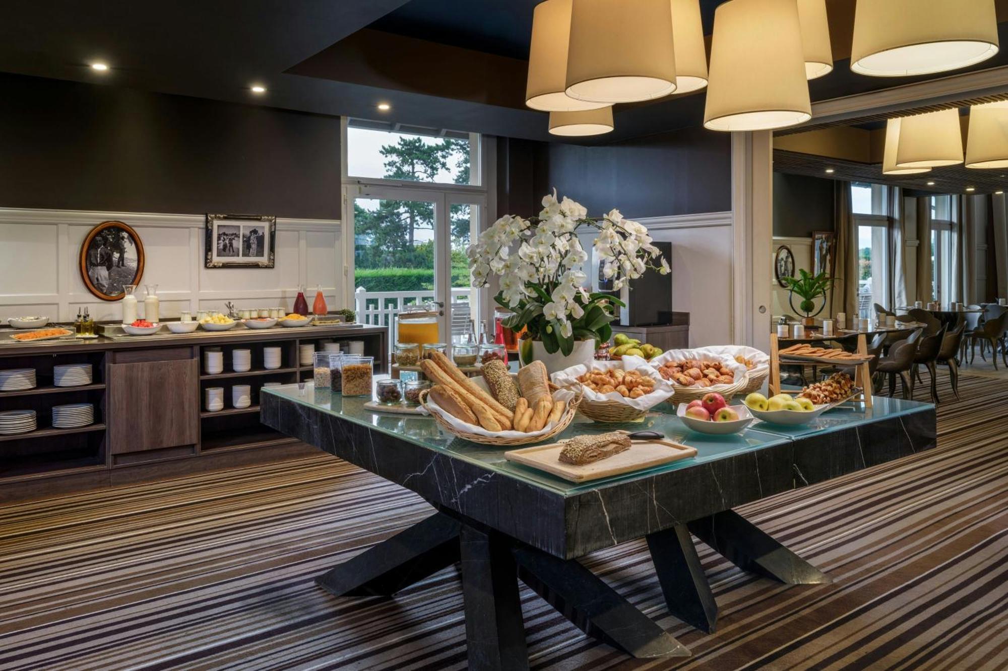 רואי-מלמזון Renaissance Paris Hippodrome De St. Cloud Hotel מראה חיצוני תמונה