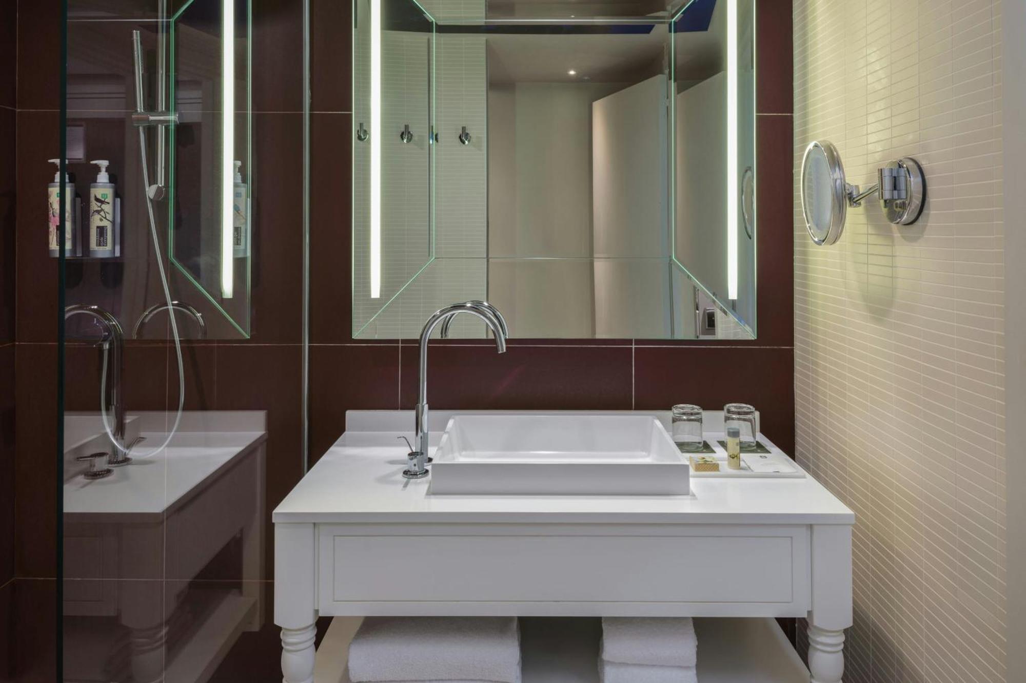רואי-מלמזון Renaissance Paris Hippodrome De St. Cloud Hotel מראה חיצוני תמונה
