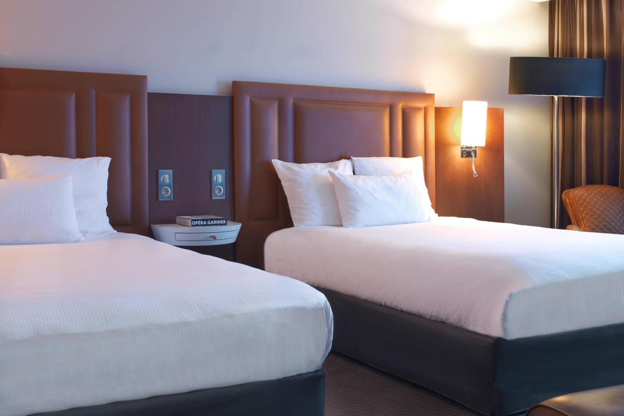 רואי-מלמזון Renaissance Paris Hippodrome De St. Cloud Hotel מראה חיצוני תמונה
